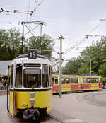 Stuttgart SSB SL 15 (Maschinenfabrik Esslingen-GT4 Typ 31.2 434 + 458) Ruhbank am 28. Juli 2006. - Scan eines Farbnegativs. Film: Kodak FB 200-6. Kamera: Leica C2.