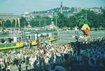 SSB vor 50 Jahren_Deutsches Turnfest Juni 1973 in Stuttgart (und als der Schloßplatz noch oberirdischer Strab-Knotenpunkt war)... Umzug der Turner durch die Innenstadt.__16-06-1973 