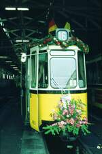 SSB Stuttgart__50 Jahre Straßenbahn Feuerbach-Gerlingen. GT4 483 als historische Linie 16 vor der Ausfahrt.__03-09-1977