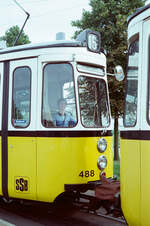Ein frühes Hobby von mir bestand darin, Stuttgarter Straßenbahnzüge aufzuspüren, bei welchen der Beiwagen einen frei zugänglichen und benutzbaren Fahrersitz hatte und mit