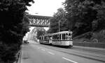 SSB Stuttgart__DoT4 934 mit Bw auf dem  neuen 2er  zur 'Oberen Ziegelei' unter dem König-Wilhelm-Viadukt (Umgehungsbahn S-Untertürkheim - Kornwestheim) in S-Bad Cannstatt.__05-1980