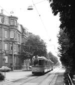 SSB Stuttgart__Der  neue 2er  auf der Strecke der bisherigen Linie 21, in der König-Karl-Str.