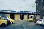 SSB Stuttgart__Der  alte 2er  mit DoT4 in der Endschleife 'Ostendplatz' vor der früheren alten oberen Halle mit Ziel 'Westbahnhof'.__05-1971