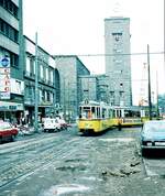 SSB Stuttgart__Gleis- und Tunnelbau__Linie 6 holt nach rechts aus, um dann links vorm Hbf weiterzufahren Richtung Gerlingen.__07-1973