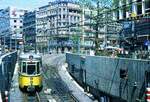 SSB Stuttgart__Gleis- und Tunnelbau__GT4 411 auf Linie 14 vor dem Wilhelmsbau auf der Tunnelrampe Richtung Charlottenplatz - Stöckach.__03-06-1972