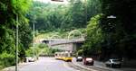 SSB Stuttgart__Gleis- und Tunnelbau__Übergang von Straßen- auf Stadtbahn.__Die Stadtbahnstrecke, die hier aus dem Tunnel kommt, schaut schon betriebsbereit aus, wird aber erst ca.