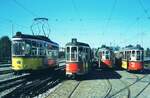 SSB Stuttgart__Endstation. Bf S-M�hringen, Schrottgleise. Ein Solo-T2 passiert  seine  langj�hrigen Anh�nger der Reihe 1500/1600 von Fuchs,HD ( Schiffle ). Darunter Bw 1638 [*1957], 1622 [*1956] und 1633 [*1956].__03-09-1973 