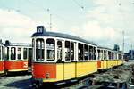 SSB Stuttgart__Endstation. Bf S-M�hringen, Schrottgleise. Nur noch die nackten H�llen der 1600er Bw ( Schiffle ) stehen dort. Z.B. vom 1622 [Fuchs HD; 1956].__12-09-1972