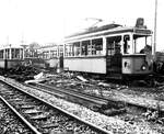 SSB Stuttgart__Endstation. Bf S-M�hringen, Schrottgleise. Gartenschau-Tw 857 ex 710 [Uerdingen 1939] hebt sich ab in dem Metallgewirr...__1968