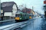 Am 10.02.1991 halten GT4 467 und ein weiterer GT4 an der Haltstelle Mathildenstraße in Weilimdorf, seit 1992 fährt die Bahn hier im Tunnel