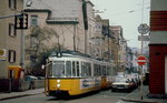 Ziemlich beengt ging es in Obertürkheim zu: Im Februar 1990 haben der GT4 423 und ein weiterer GT4 die Haltestelle Ebniseestraße erreicht