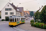 Ulmer Straßenbahn: Ein Wagen der Baureihe GT4 (MF Esslingen), TW 11, durchfährt die enge Söflinger Wendeschleife, 29.09.1984