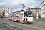 Straßenbahn Zwickau: Tatra KT4D der SVZ Zwickau - Wagen 930, aufgenommen im März 2019 am Hauptbahnhof in Zwickau.