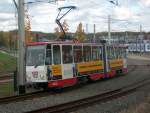 KT4Dmod - Tw 945 solo hier als Fahrschule kurz nach Verlassen der Hst./Hp. Zwickau-Stadthalle in Fahrtrichtung Neuplanitz. (24.10.06)