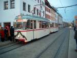 Hier der historische Wagenzug bestehend aus Tw 92 und Bw 133 am Hauptmarkt bei einer seiner Glhweinfahrten. Diese wurden an den Wochenenden 2. und 3.Advent durchgefhrt. Gefahren wurde Hauptmarkt - Neuplanitz - Hauptmarkt - Plbitz - Hauptmarkt an den Nachmittagen (Sa alle 75 min/So alle 80 min). (16.12.06)