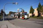 Straßenbahn Zwickau: Tatra KT4D der SVZ Zwickau - Wagen 948 (ex Plauen) sowie Tatra KT4D - Wagen 943, aufgenommen im Oktober 2015 an der Haltestelle  Steinkohlenwerk / Glück-Auf-Center  in