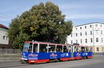 Straßenbahn Zwickau: Tatra KT4D der SVZ Zwickau - Wagen 941, aufgenommen im Oktober 2016 am Hauptbahnhof in Zwickau.