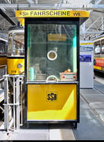 Auch ein alter Fahrkartenschalter der Stuttgarter Straßenbahnen AG (SSB) ist im Straßenbahnmuseum Stuttgart zu sehen.