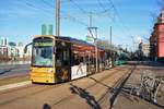 VGF Bombardier Flexity Classic S-Wagen 232+2xx als Doppeltraktion auf der Linie 20 am 19.01.19 in Frankfurt Uni Klinikum