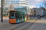 VGF Bombardier Flexity Classic S-Wagen 268 am 30.11.19 am Willy Brandt Platz in Frankfurt am Main 