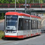 Ende Mai 2025 war in Duisburg-Hochfeld der Straßenbahnwagen 2022 zu sehen.