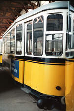 Betriebshof Vogelsang: Stuttgarter Stra�enbahnbeiwagen der Serie B2 ( Schiffchen  genannt), BW 1551 (Herbst 1983)