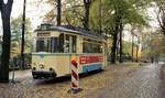Woltersdorfer Straßenbahn__Tw 30 [T57M; VEB Gotha 1960; 1987 ex Schwerin] kurz vor der Endstation 'Woltersdorfer Schleuse'.__29-10-1992
