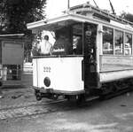 SSB Stuttgart__Der Jubiläumswagen 222 in der Schleife Stuttgart-Berg.__07-1968
