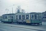 Straßenbahn Reutlingen__Zug der Linie 3 mit Bw 71 [ME 1928] an der Abfahrtstelle in Reutlingen.__Mai 1970
