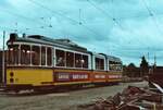 Ein früher sehr leistungsfähiger, aus zwei Wagen zusammengebauter TW war TW 901 der Serie DoT4 (MF Esslingen). Wir Straßenbahnfans wussten alle nicht, warum die SSB DoT4 nicht weiter nutzte. Wie schon vorher so oft, wurden sie einfach auf das  Schrottgleis  der früheren Filderbahn in Möhringen gefahren.
Datum: 04.09.1983