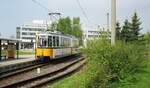 Straßenbahn Nordhausen__Tw 75 [GT4; ME 1965 ex SSB 738;	1991 nach Nordhausen] auf Linie 1 an der Endstation 'Krankenhaus'.__05-2000