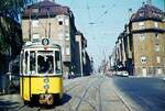 SSB Stuttgart_Straßenbahn-Betriebshöfe__Ostheim (Vh4)__GT4 740 auf Linie 9 rückt rüchwärts ein, von der Landhausstraße aus, wahrscheinlich in die untere Halle.__1971