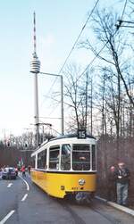 SSB Stuttgart__Letztmalig Linie 15 im Linienverkehr unterm Stuttgarter Fernsehturm beim Verlassen der Endschleife 'Ruhbank/Fernsehturm'.__08-12-2007