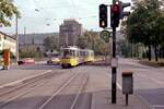 Stuttgart SSB SL 13 (Maschinenfabrik Esslingen-GT4 (Typ 31.2) 425) Untertürkheim, Inselstraße / Wunderstraße am 8. Juli 1979. - Straßenbezeichnung laut Generalstadtplan Stuttgart, 10. Auflage, Mairs Geographischer Verlag, Stuttgart o.J. - Scan eines Farbnegativs. Film: Kodak Kodacolor II. Kamera: Minolta SRT-101. 