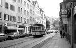 SSB Stuttgart__Sonderfahrt des Straßenbahnmuseums Stuttgart (SMS) mit Tw 418 [ME/AEG 1925; 1960-68 Rangier-Tw 2529; 1977 vom SMS als Museumswagen hergerichtet] als historische Linie 18. In der Gablenberger Hauptstraße.__12-08-1978 