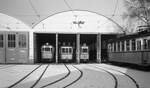 END__Tw 2 [ME 1926] heute im Straßenbahnmuseum Stuttgart, Bw 22 [ME 1926] landete im Technoseum Mannheim, und Tw 20 [ME 1950; ex SSB 297 > 1965 als Rangier-Tw zur END] sowie Tw 8 [ME 1929] in bzw. vor den Hallen in Nellingen.__29-12-1976