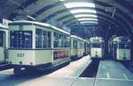 VAG Freiburg__Fahrzeuge im Betriebshof Süd (Urachstraße/Lorettostraße) : Bw 227 und weitere, Tw  100 (1967 bis 1994 als 103 bezeichnet) und 101 (beide Rastatt, 1958 'Sputnik', erste