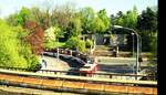 EVAG Erfurt__Blick aus der Gegenrichting, vom Hbf Bahnsteig zum Stadtpark, mit KT4D in Dreifach-Traktion.__04-2000