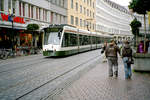 Augsburg Stadtwerke Augsburg SL 2 (Siemens NF8 850) Bürgermeister-Fischer-Straße am 17. Oktober 2006. - Scan eines Farbnegativs. Film: Kodak FB 200-6. Kamera: Leica C2.