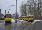 03.02.2017, Berlin, Schöneweide. Vier Tatras (zwei Tratkionen) auf den Linien 67 und M17 warten auf Abfahrt.