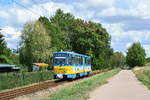 KT4D Tw 303 fährt durch Gotha Sundhausen in Richtung Waltershausen.