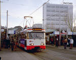 Bremen BSAG SL 8 (Wegmann GT4 3550) Bahnhofsplatz (Hst. Hauptbahnhof) am Nachmittag des 29. Dezember 2006. - Scan eines Farbnegativs. Film: Kodak Gold 200-6. Kamera: Leica C2.