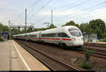 411 059/411 559 (Tz 1159  Passau ) als ICE 1748 (Linie 26) von Lüneburg nach Stralsund Hbf durchfährt den Bahnhof Schwarzenbek auf der Bahnstrecke Berlin–Hamburg (KBS 100).