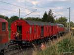 218 413-3 musste am 7.07.09 mit einem Hilfswagen anrcken, um den Unfallzug wieder Fahrtchtig zu machen und ihn in Richtung Lbeck zu schleppen. Aufgenommen bei Reeke.