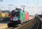 1016 025-7 EM 2008  Portugal  kurz vor der Ausfahrt mit IC 2082 Berchtesgarden Hbf - Hamburg-Altona mit ausgeklappten Au�enspiegeln am 18.04.09 in L�neburg.