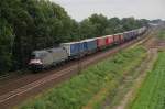 182 529 ist am 14.07.2012 mit dem KLV-Zug von Verona nach Malm� bei Grevelau gen Norden unterwegs.