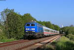 218 454-7 mit dem IC 2364 (Hamburg Altona-Westerland(Sylt)) bei Weddingstedt 30.5.21