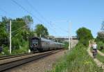 DSB IC 3 5277 und 5076 durchfahren am 13.05.09 als EC 36 Kopenhagen - Hamburg Hbf eine Bahnbrcke in Altenfelde und werden in wenigen Minuten den Bahnhof von Reinfeld (Holst.) passieren.