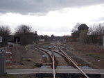 So sieht der Einfahrbereich von Teterow aus Richtung Neubrandenburg aus.Aufnahme vom Bahnübergang aus und aufgenommen am 20.März 2016.