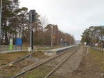 Am Kilometer 224,3 befindet sich,auf Usedom,die Station Stubbenfelde,zwischen Kölpinsee und Ückeritz.